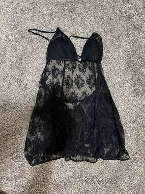 Victoria's Secret Very Sexy Black Lace Babydoll Chemise Nightie Size M
